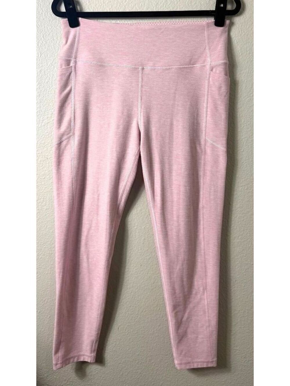 Victoria's Secret Athleisure Pink Pocket Crop Leggings L